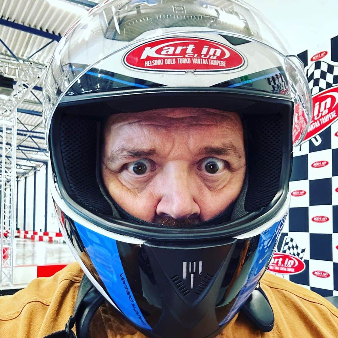 ニック・フロストのインスタグラム：「Let’s Ride!!!」