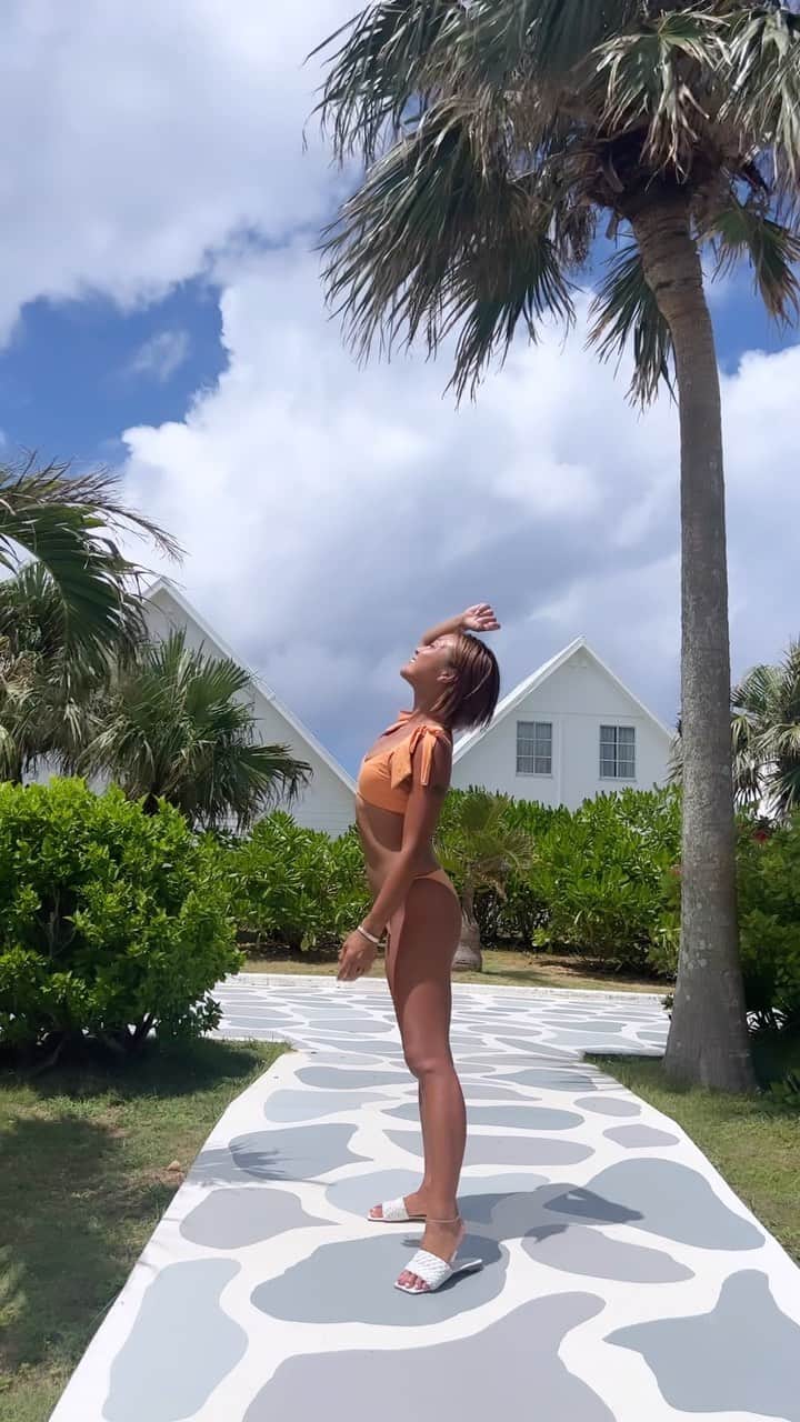 Nazukiのインスタグラム：「☀️与論島🤍  与論島ワクワク動画❤️  ほんとに大好きが詰まっていて全てが可愛い😍  #与論島　#yoron #yoronisland #nazuki #dancer #dance #lifestyle #life #島旅好きな人と繋がりたい #島好き #海好き #海好きな人と繋がりたい」
