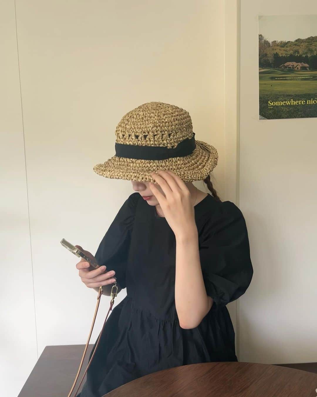宇佐美佳奈さんのインスタグラム写真 - (宇佐美佳奈Instagram)「🌿 9月なのに暑すぎてまだ麦わら帽子かぶってる人👒」9月3日 22時08分 - usa_beige