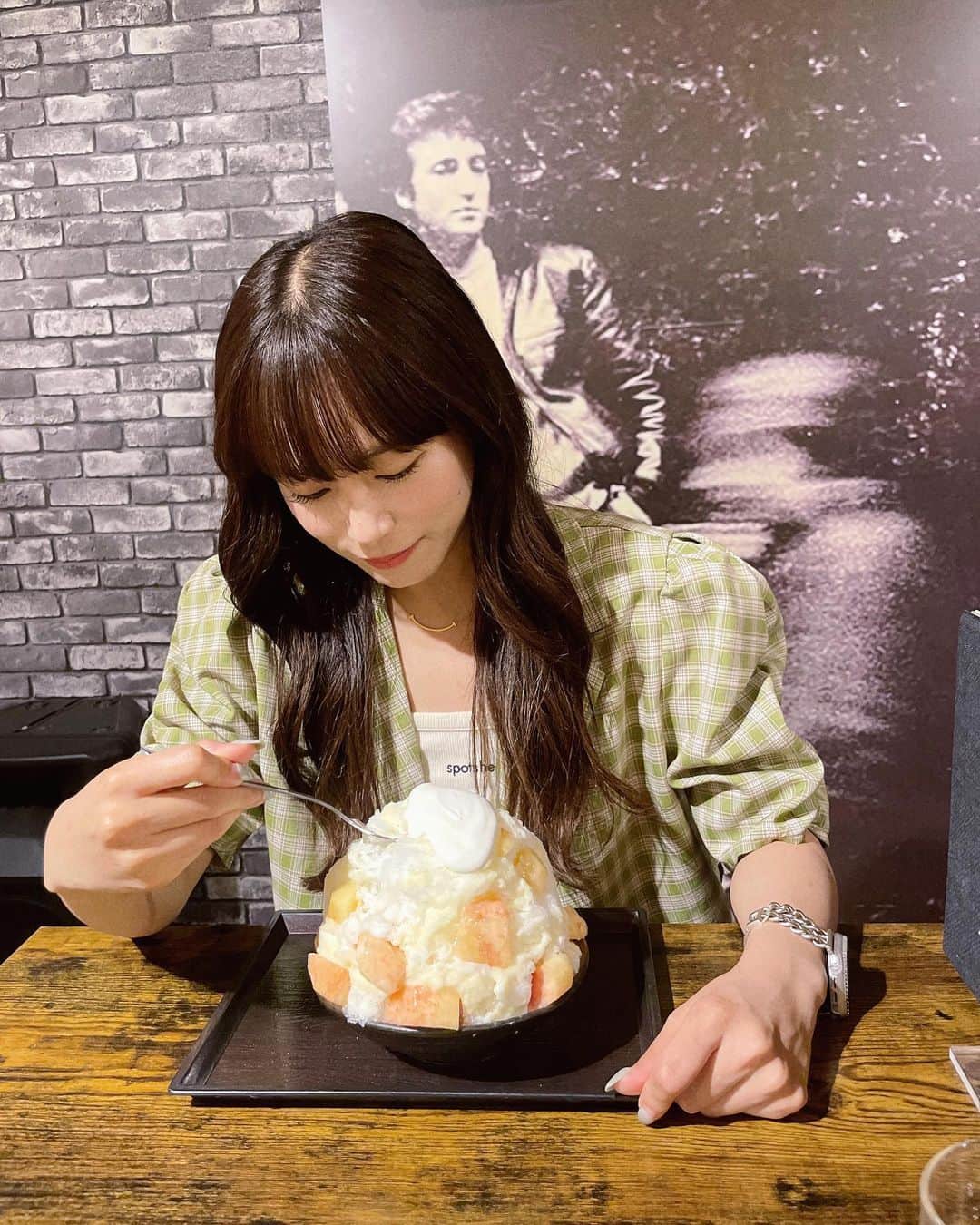 斉藤真木子さんのインスタグラム写真 - (斉藤真木子Instagram)「#amatoよこ田 の生桃スペシャル🍑🍧♡ 一年ぶりのよこ田さん､とっても美味しかったです！  #amatoよこ田かき氷#名古屋かき氷#名古屋カキ氷#栄かき氷#栄カキ氷#久屋大通りカキ氷#丸の内カキ氷#桃カキ氷」9月3日 22時09分 - saitomakiko628