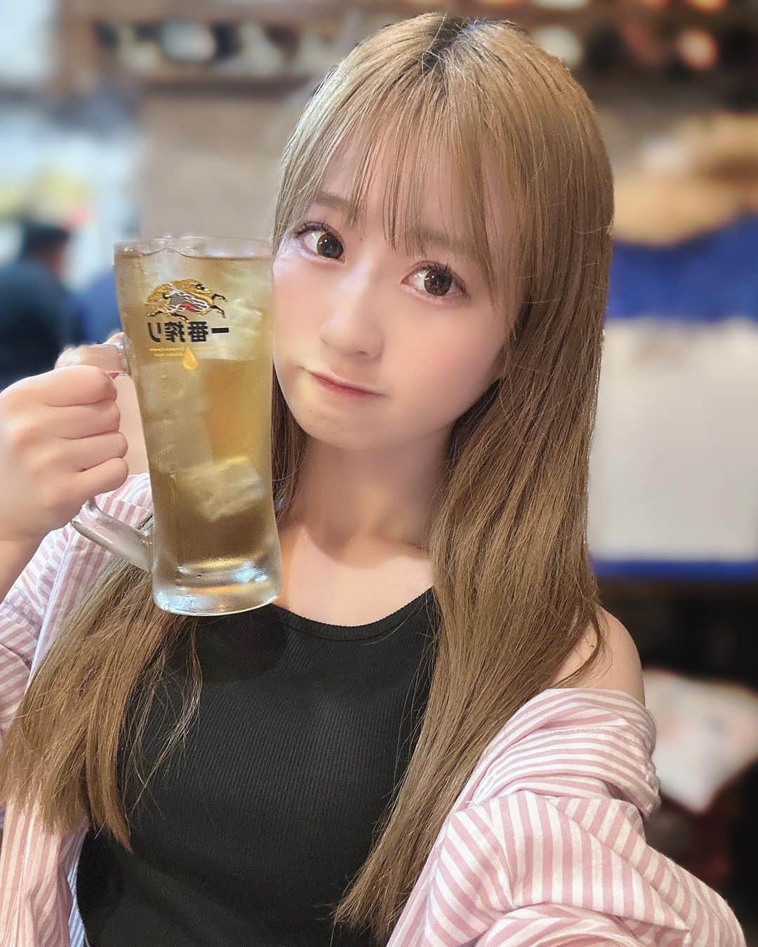 のインスタグラム：「飲む？」