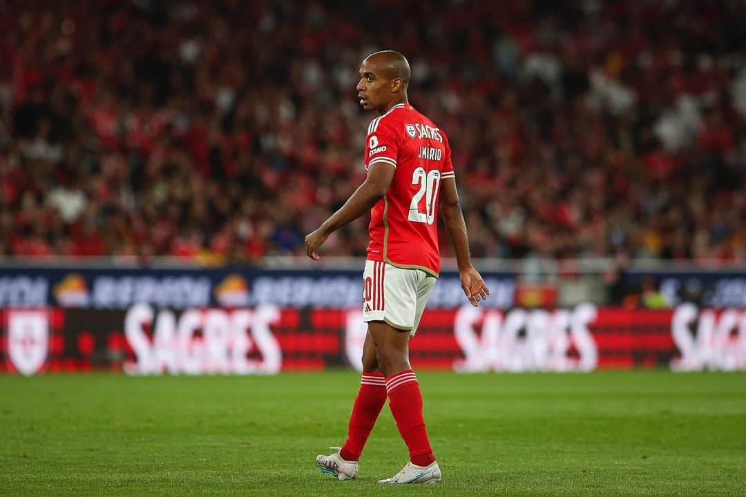 ジョアン・マリオのインスタグラム：「One more victory 🔥 @slbenfica 🔴⚪️」