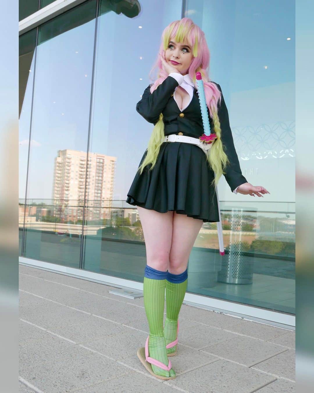 レベッカのインスタグラム：「🩷”My heart would never flutter for those who needlessly hurt others!"💚」