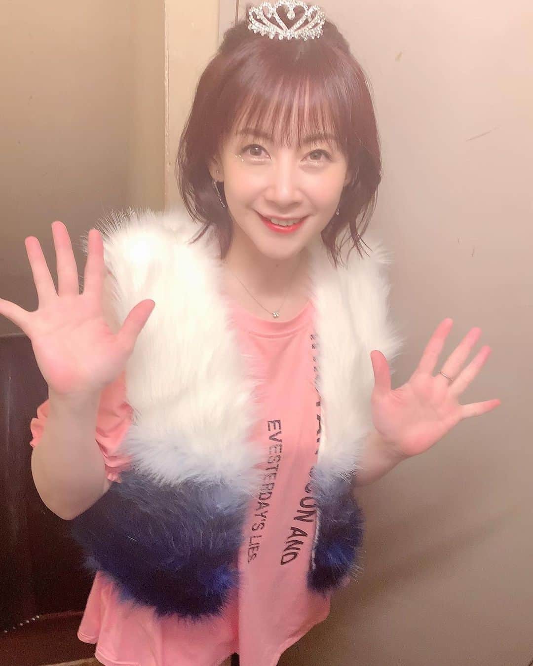 美郷あきのインスタグラム：「ありがとう🫶 9/2足を運んでくれたみなさん 支えてくださったみなさん どうもありがとうございました！ 会えて嬉しかったです♡ 音楽って素晴らしいね✨  #美郷あき #バースデーライブ #ゲーソンライブ #ありがとう #感謝」