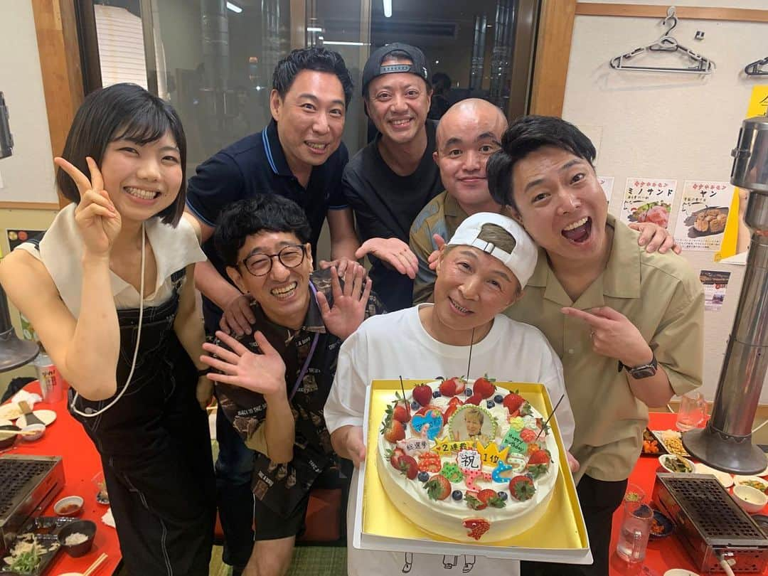 佐藤太一郎さんのインスタグラム写真 - (佐藤太一郎Instagram)「今日は祇園花月新喜劇終演後に、アキさんの誕生日会に参加させていただきました🎂 アキさん、お誕生日おめでとうございます🎉 美味しくて楽しい時間でした✨ 明日でアキ座長週の新喜劇は千秋楽‼️ 是非祇園花月にお越し下さい🙌」9月4日 0時21分 - satotaichiro_shinkigeki