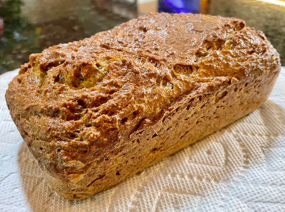 アウル・シティーのインスタグラム：「I made bread. Look at this bread」