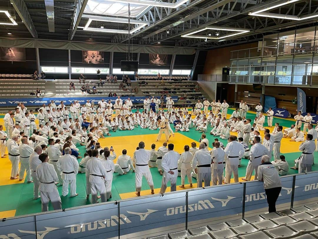 海老沼匡さんのインスタグラム写真 - (海老沼匡Instagram)「Stage Mizuno in Toulouse and Bordeaux 🥋🇫🇷  #Judo #Mizuno #Toulouse #Bordeaux🍷  merci🇫🇷  @mizunojudo  1-3th September」9月4日 0時32分 - masashi_ebinuma