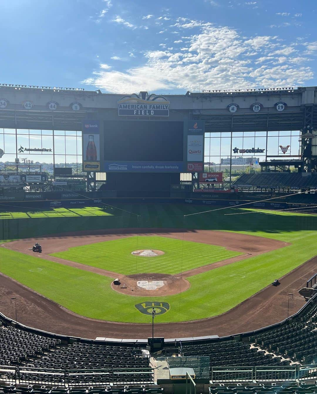 ニック・スウィシャーさんのインスタグラム写真 - (ニック・スウィシャーInstagram)「Let’s do this! Last one, best one! #mlbsundayleadoff」9月4日 1時25分 - yourboyswish