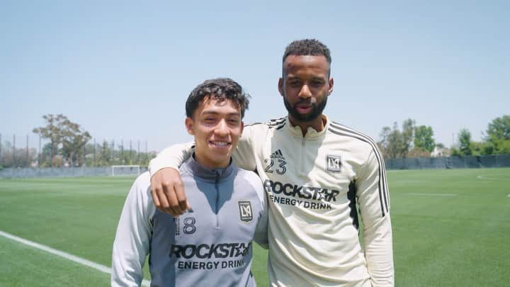 ケリーン・アコスタのインスタグラム：「We’re proud to stand alongside our partners at @LAFC in supporting the fight to end Childhood Cancer. @KellynAcosta helped us in honoring our inspirational friend and survivor, Jacob, who designed this year’s Captain's Armband in honor of #KickChildhoodCancer. At the LAFC match on September 3rd the first 10,000 fans will receive the Captain’s Armband designed by Jacob. Join us again this year, as we keep the tradition alive in honoring these young heroes.」