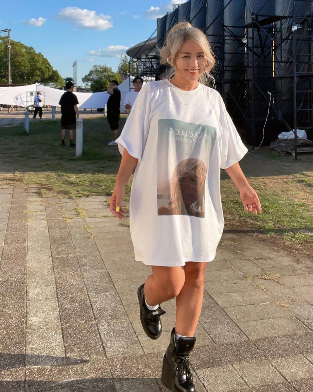 MINMIのインスタグラム：「おおきに祭り 地元大阪のフリーライブでした！ ホンマオオキニ💛でした😍」