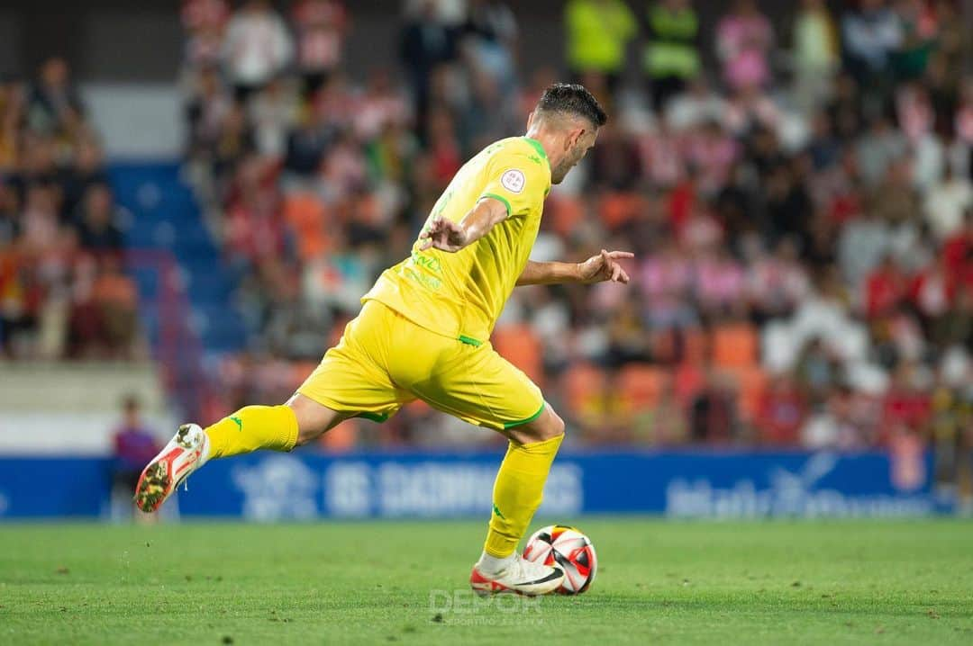 ルーカス・ペレスさんのインスタグラム写真 - (ルーカス・ペレスInstagram)「💙 3 puntos fuera de casa y un gran partido del equipo ⚽️ seguimos hacia el objetivo 💪🏾💙」9月4日 2時09分 - 10lp