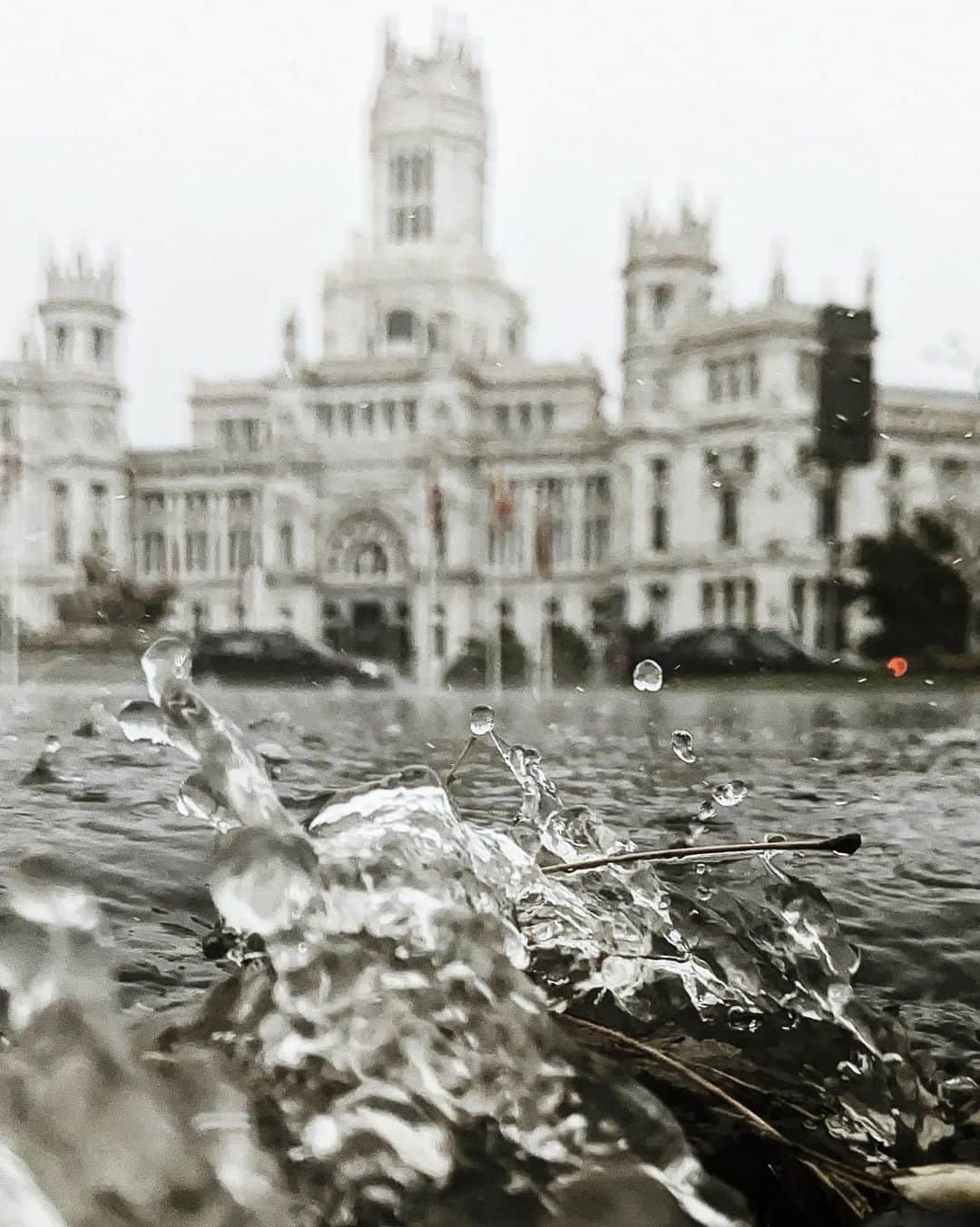 Guido Gutiérrez Ruizのインスタグラム：「Un poco de lluvia por Madrid ☔ A bit of rain in #Madrid #Guigurui」