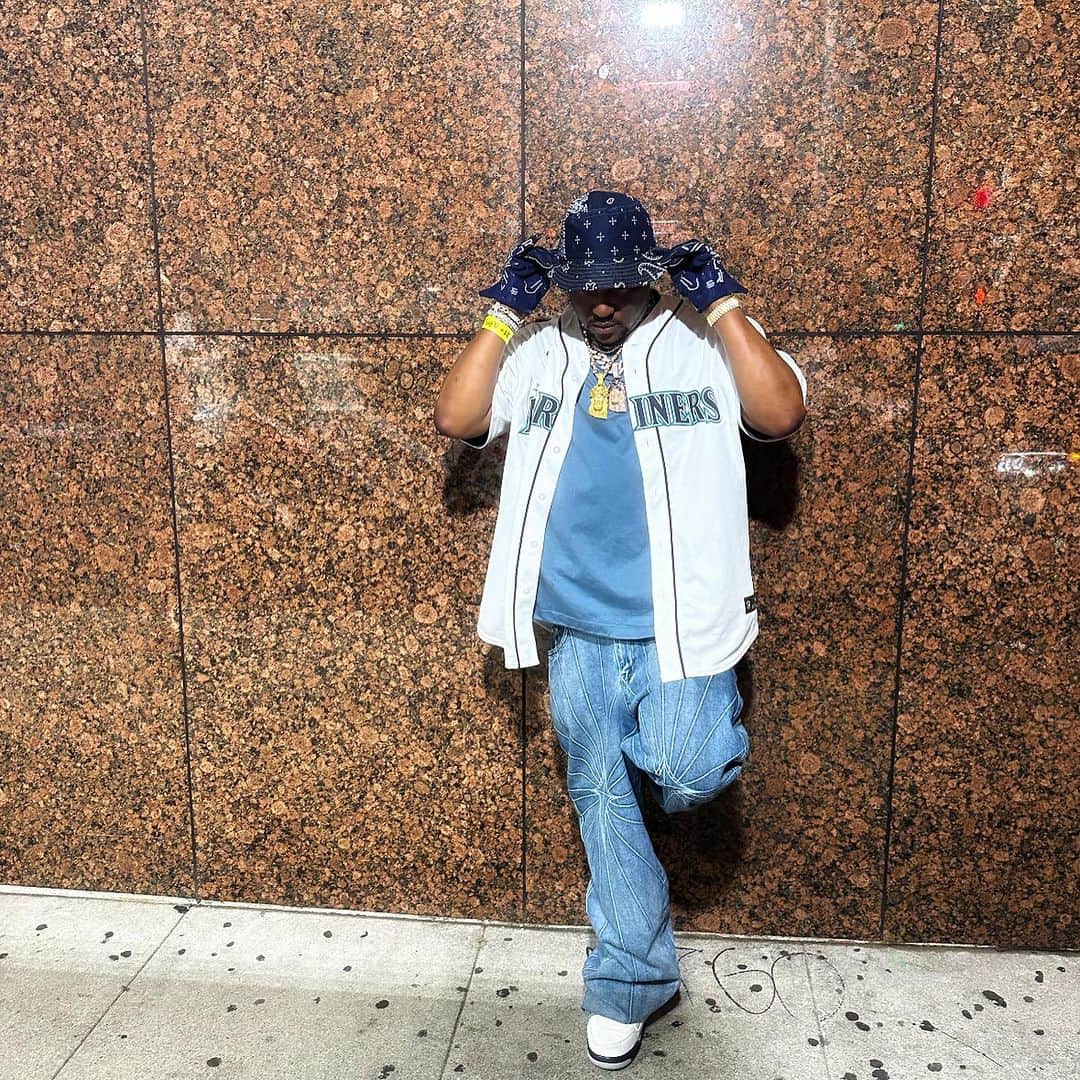 Hit Boyのインスタグラム：「it was on at the All $ In show last night. congrats to the homies」