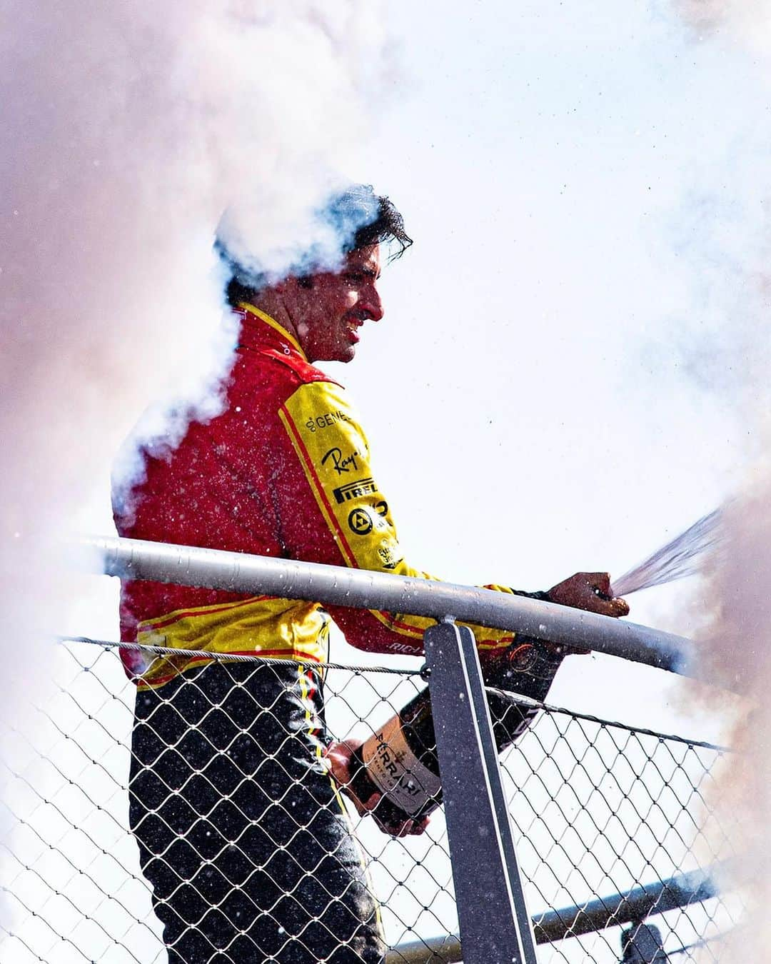 カルロス・サインツJr.さんのインスタグラム写真 - (カルロス・サインツJr.Instagram)「G R A Z I E 🇮🇹❤️  - #Carlossainz #ItalianGP」9月4日 2時32分 - carlossainz55