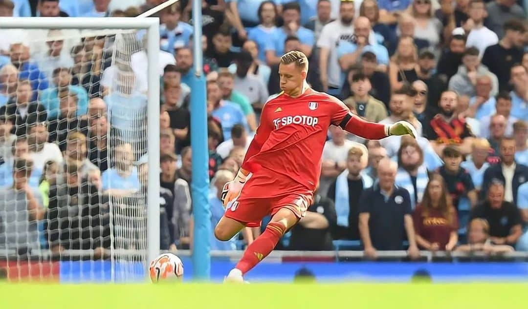 ベルント・レノさんのインスタグラム写真 - (ベルント・レノInstagram)「Tough result yesterday 😤but we will come back after the international break ⚪️⚫️💪🏽」9月4日 3時35分 - berndleno1