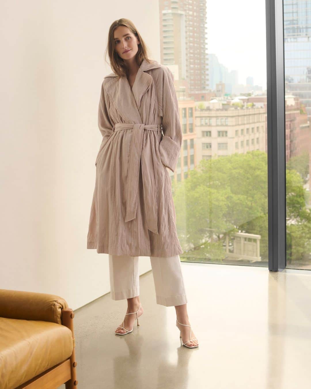 Club Monacoのインスタグラム：「Lightweight, soft, and perfect for early fall. The new Crinkle Trench Coat.」