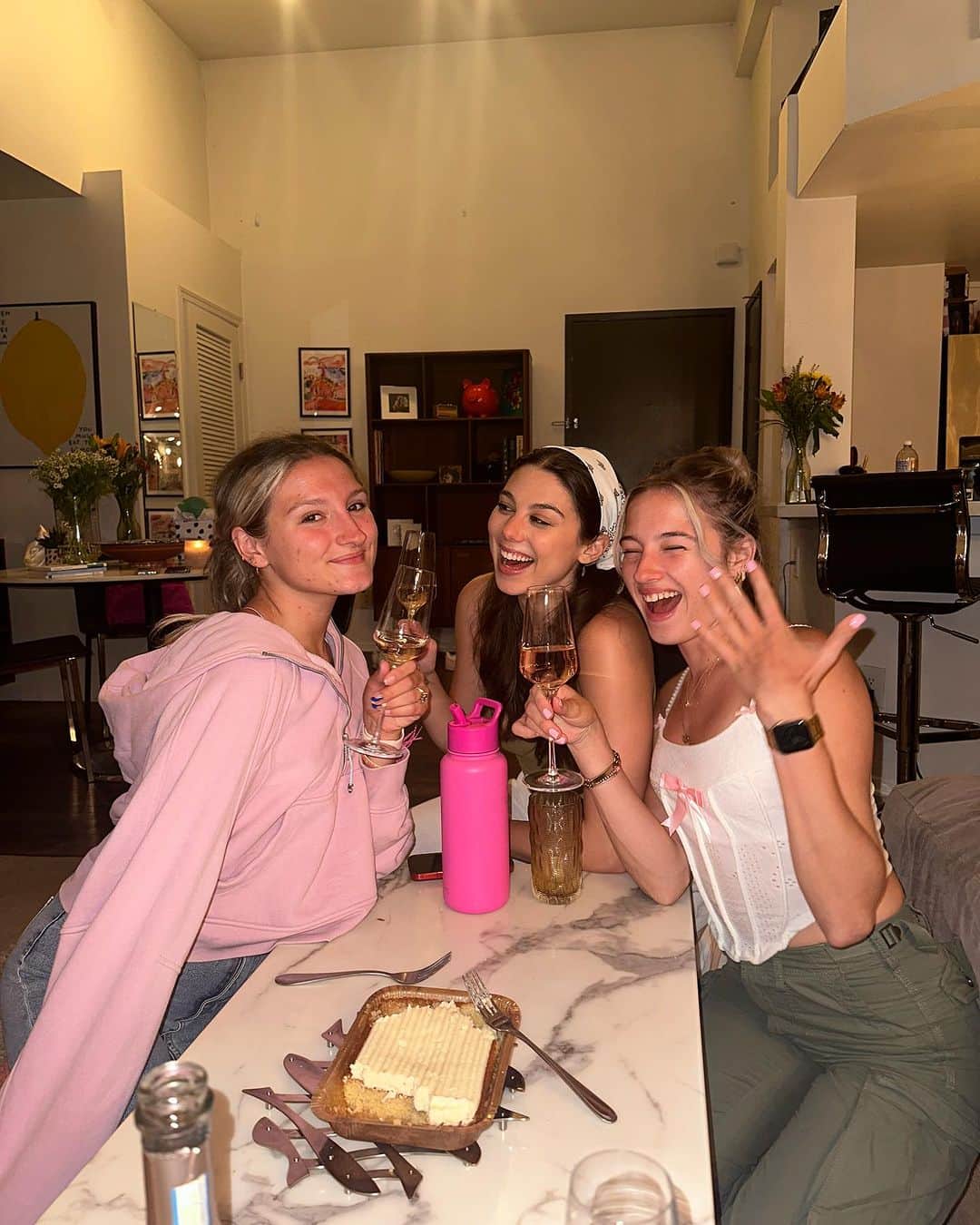 のインスタグラム：「yeah bro sorry i didn’t text u back i was in the astral realm crocheting & hanging art & frolicking w the homies & eating the last sweet tomatoes of summer」