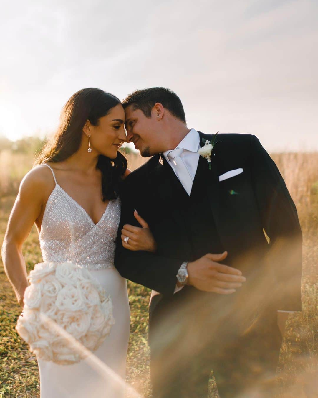 ジョーディン・ウィーバーさんのインスタグラム写真 - (ジョーディン・ウィーバーInstagram)「More of the precious moments from our wedding day captured by @meganburgesphotography 💗」9月4日 5時15分 - jordyn_wieber