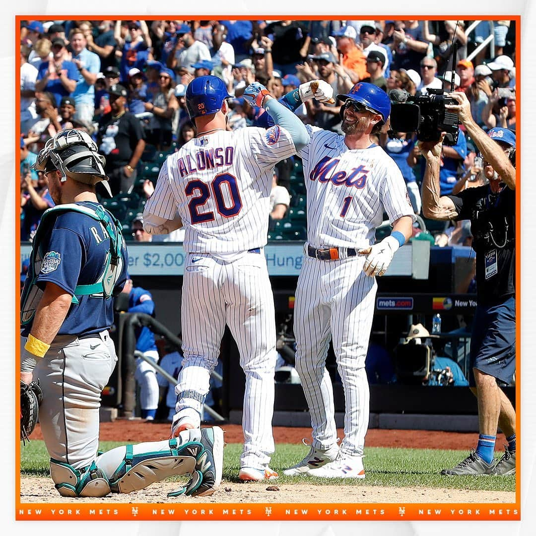 ニューヨーク・メッツさんのインスタグラム写真 - (ニューヨーク・メッツInstagram)「Series win! #MetsWin #LGM」9月4日 5時32分 - mets