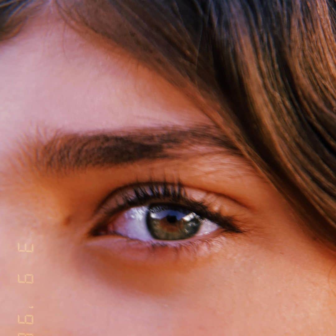 massaferaのインスタグラム：「Vê bem. No exatamente agora. Quem está no comando dos olhos é o coração.  ❤️ (a legenda veio dela : Poesia em pessoa minha musa @a_crislisboa ) já essa menina dos meus olhos veio dos anjos é meu pedacinho de céu」
