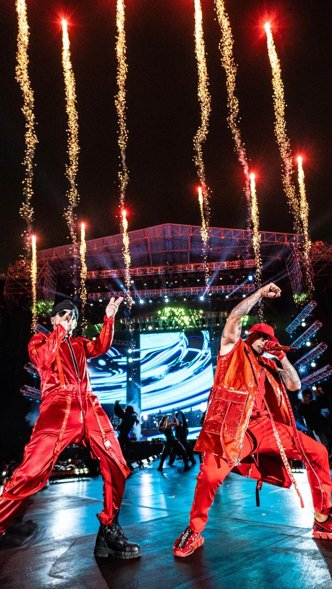 ヤンデルのインスタグラム：「¡Qué noche inolvidable en Perú! 🎶🇵🇪 Disfrutamos al máximo. ¡Gracias, por esta experiencia única! 💃🕺」