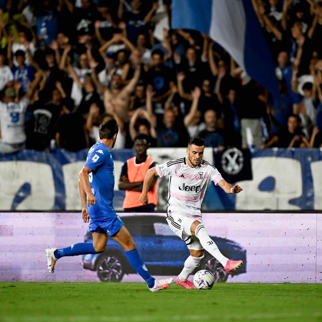 フィリップ・コスティッチのインスタグラム：「Back to winning ways 💪⚪️⚫️ Avanti così: #FinoAllaFine   #EmpoliJuve | #SerieA | #WSA」
