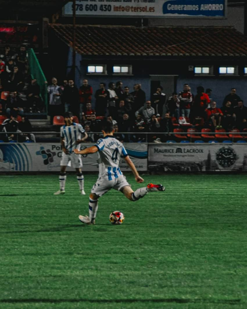 レアル・ソシエダさんのインスタグラム写真 - (レアル・ソシエダInstagram)「🔚 Final del partido: @club_deportivo_teruel 0-0 Sanse  🤝 Los potrillos suman un punto en su primera salida en un partido muy igualado y disputado.  #Zubieta | #AurreraReala」9月4日 6時32分 - realsociedad