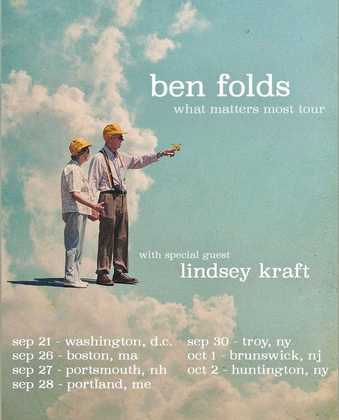 リンジー・クラフトのインスタグラム：「umm. hi. 🤭. i’m so excited to sing and play for all the @actualbenfolds fans out there. y’all are just the very BEST audiences in the world. my little east coast tour begins at the freaking @kennedycenter ! i cant wait to meet you. if you’ll be at any of the shows, lemme know! oh gosh, i am just the luckiest. 🛼. “love, me”」