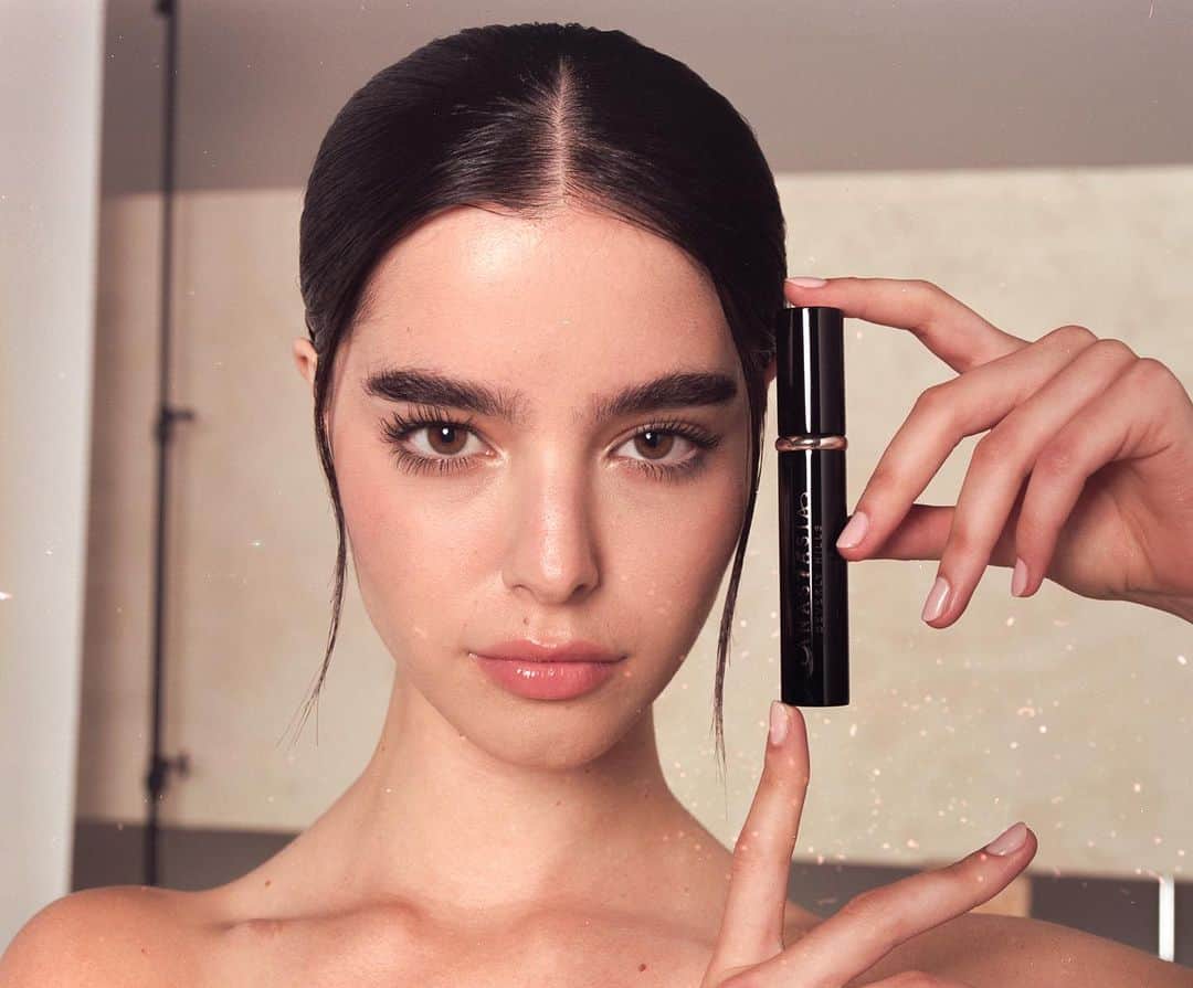 Anastasia Beverly Hillsさんのインスタグラム写真 - (Anastasia Beverly HillsInstagram)「Get ready to take center stage with Lash Sculpt Mascara – the perfect blend of volumizing and lengthening. Your lashes will steal the spotlight in every frame.」9月4日 7時03分 - anastasiabeverlyhills