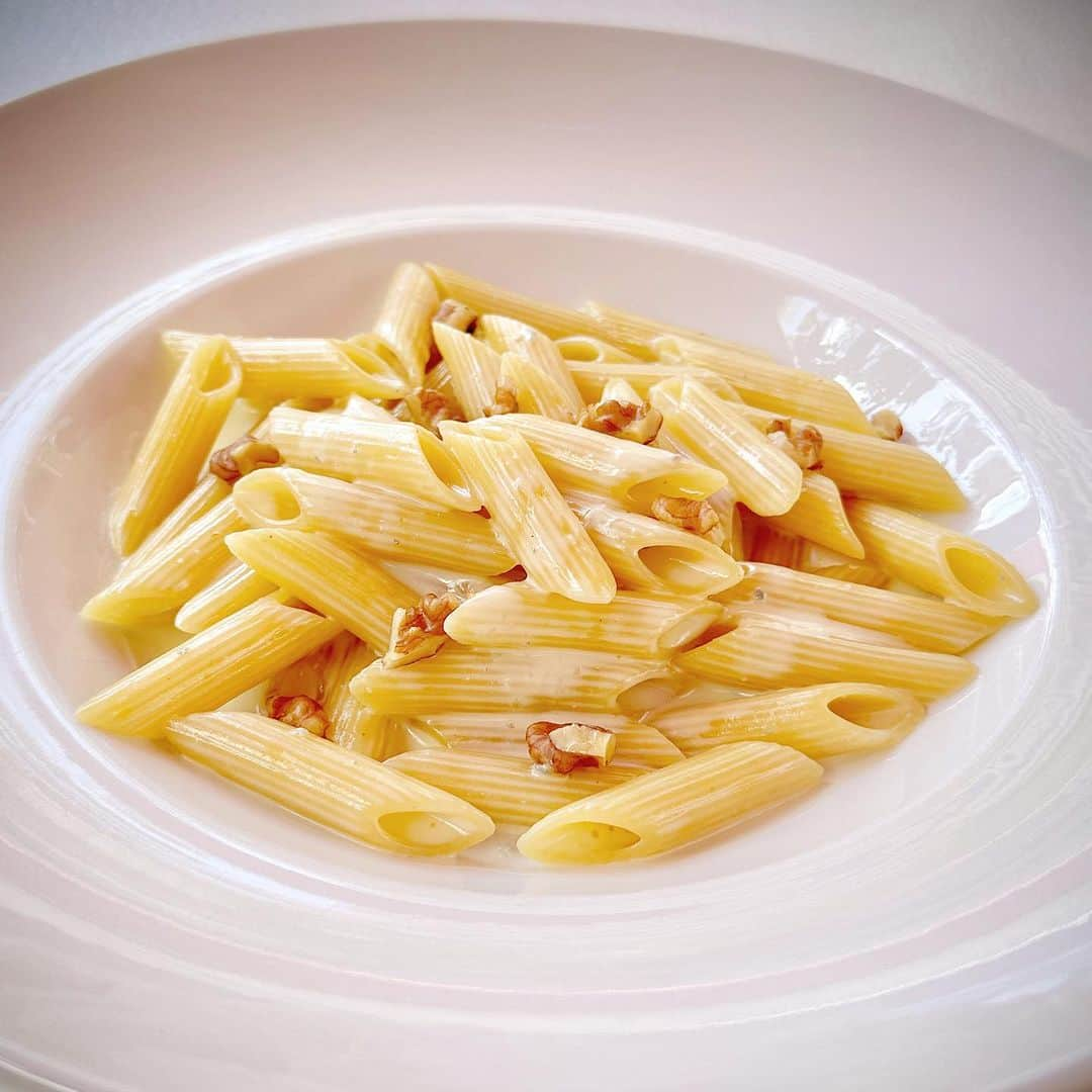 Arancino Di Mareのインスタグラム：「NEW! Penne Gorgonzola - creamy gorgonzola, parmesan, walnut crunch」