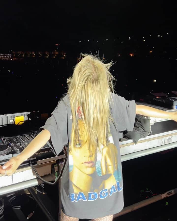 アリソン・ワンダーランドのインスタグラム：「FIRST SHOW BACK! thank you NYC thank you @electriczoony that was EPICCC」