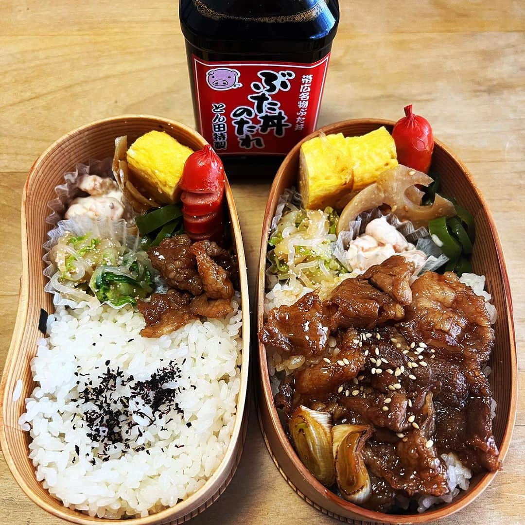 コシバKENのインスタグラム：「. また始まりました。  初日はぶた丼。 帯広とプレゼントに感謝。  暑いけどがんばれ。  #お弁当 #パパ弁当  #昔札幌でぶた丼食って #3000円やったことがある #完全にやられてるらしい #でもこの話ずっとしてるから #もう元取ってる #ブーブー言うな #ippon」