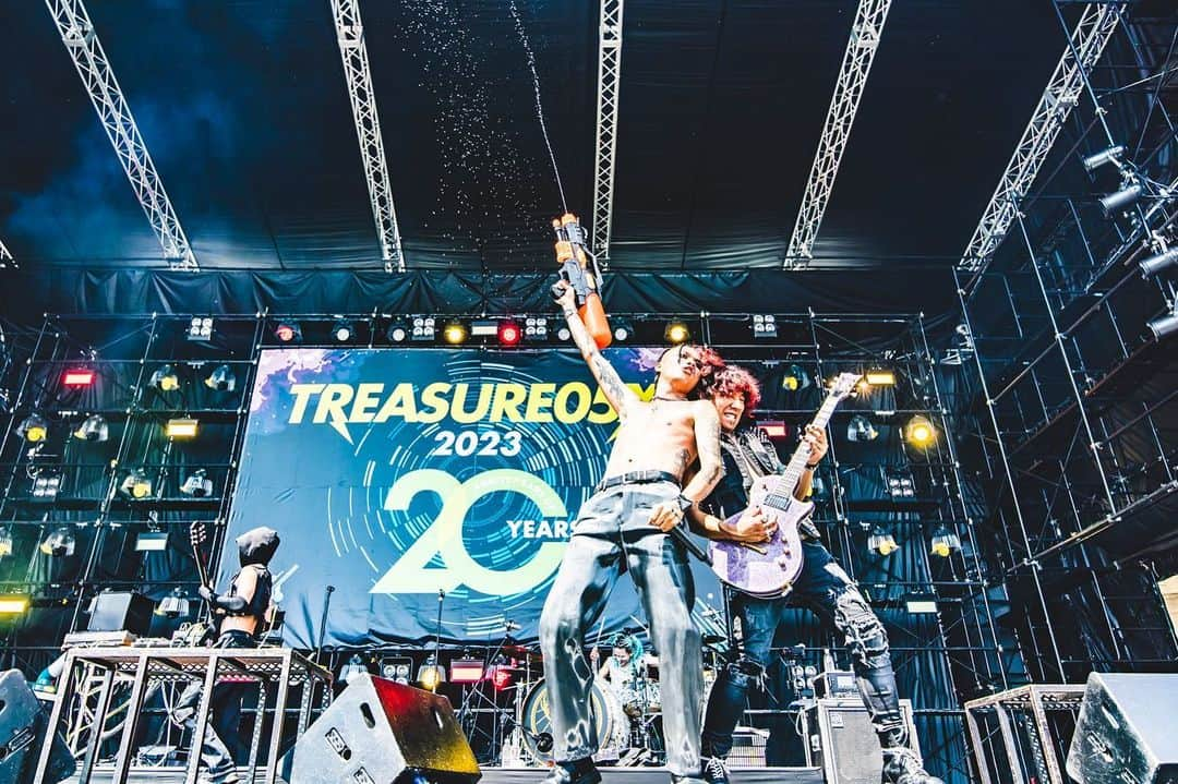 Terufumi Tamanoさんのインスタグラム写真 - (Terufumi TamanoInstagram)「Live at TREASURE05X 2023  Ph: @cazrowaoki」9月4日 18時45分 - terucrossfaith