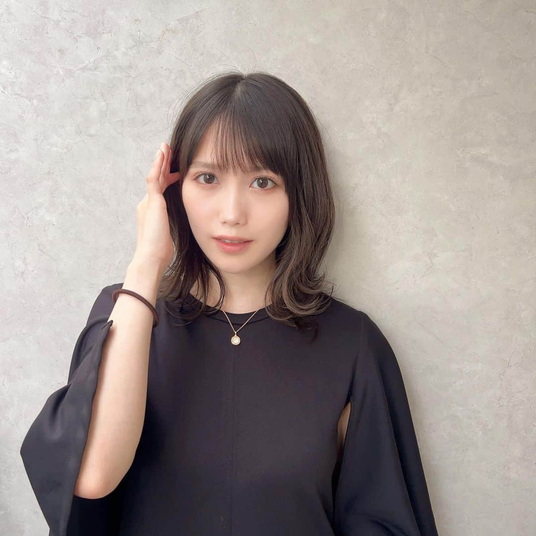 加藤里保菜さんのインスタグラム写真 - (加藤里保菜Instagram)「_  久々のspicaさんへ✂︎ 松岡さんと話すと、なんだか落ち着く☺︎  #spica #ヘアカット #美容院 #くびれヘア #加藤里保菜 #里保菜 #りほにゃん」9月4日 18時41分 - rihonyan103