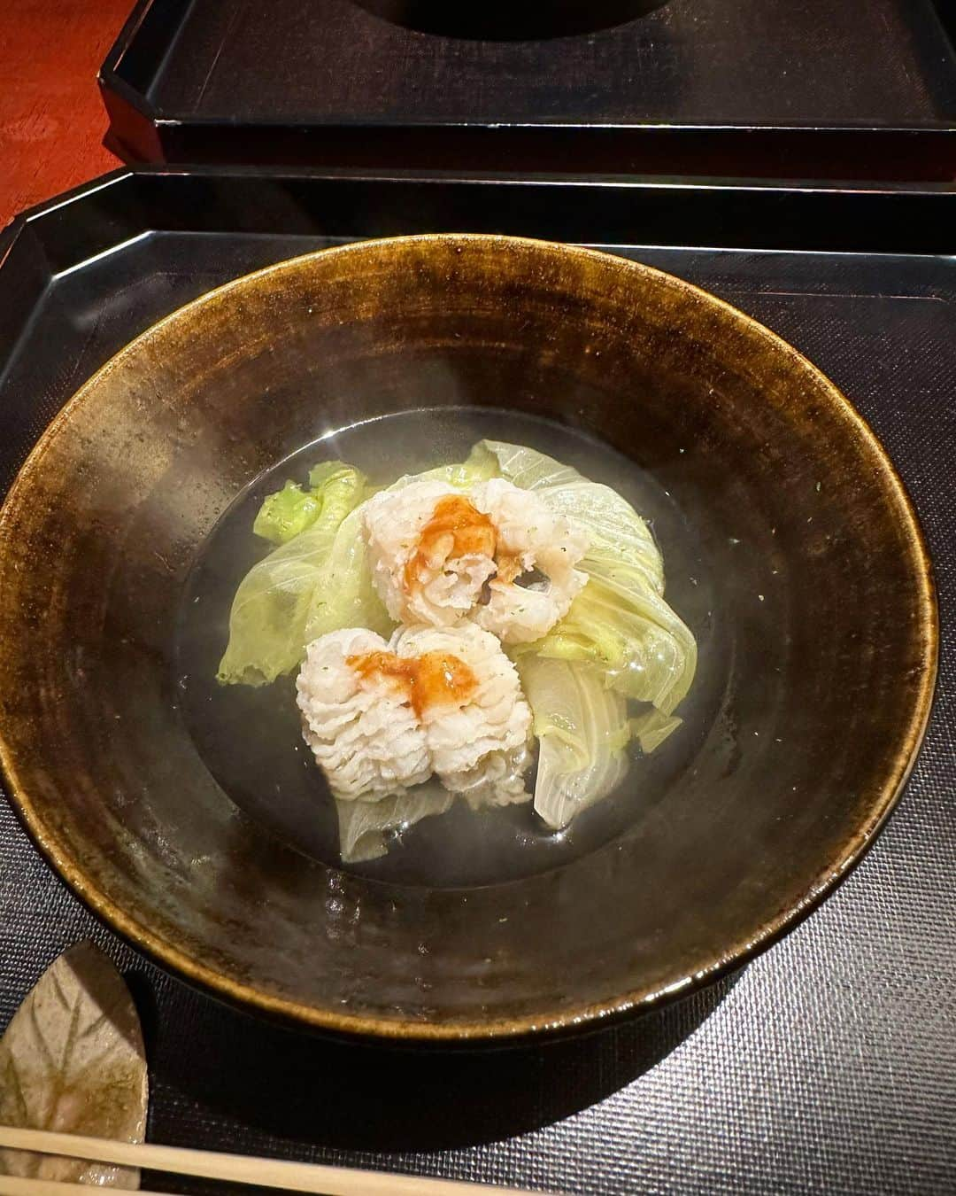 MAYUさんのインスタグラム写真 - (MAYUInstagram)「. 浴衣でだいすきな和食屋さんへ🍚 ここのママさんがいつも素敵なお着物を お召しになられていてとっても綺麗なの👘✨ . この日は鱧尽くしを頂いたよ😋🤍 . . 和服の似合う女性になりたいな..🥺✨ . . #浴衣#和食#日本料理#鱧#東京#銀座#銀座うち山#yukata#japan#japanese#japanfood#japanesefood#ginza#conger」9月4日 18時44分 - mayu.kina_golf