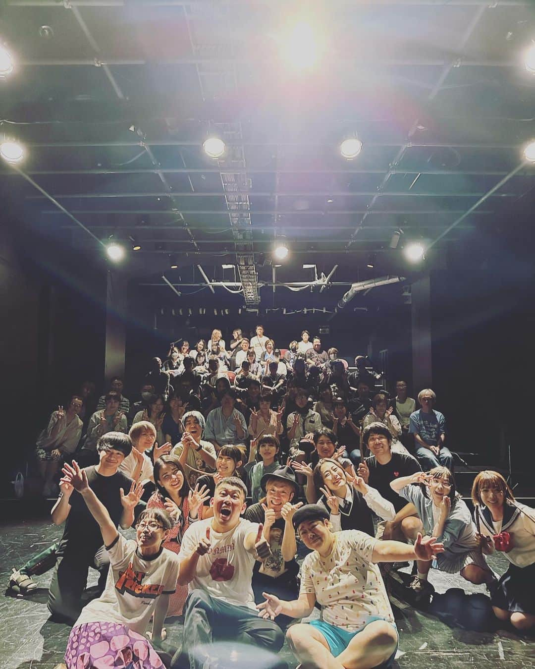 のインスタグラム：「初恋タローとコントするべやin札幌 モリマンさんゲストに迎えてのでやらせていただきました！！ 最終日は超満員！！打ち上げではモリ夫さんのスナックサロにも行かせていただきました！ また 1月27日28いきます！！  #コントするべや#札幌#モリマン」