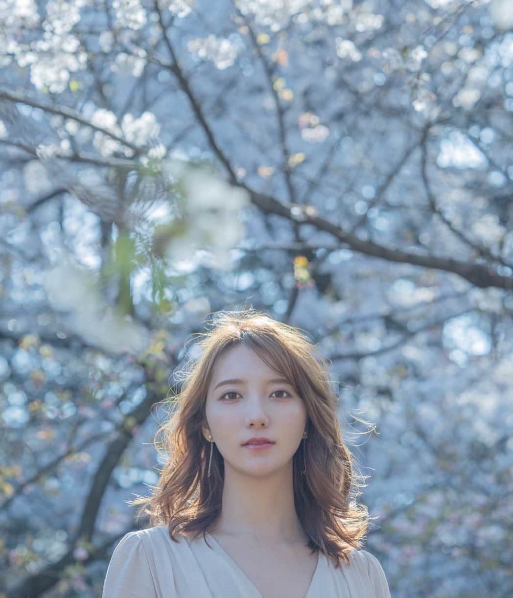 堀みづきのインスタグラム：「〜お知らせ〜  この度、High cloudさんと マネジメント業務提携を契約させていただきました。 @high_cloud_990   東京のみならず、 酒田市ふるさと観光大使として 山形県の魅力をたくさんの方に伝えて行けるように頑張ります✨  今後とも応援よろしくお願いいたします☺️」