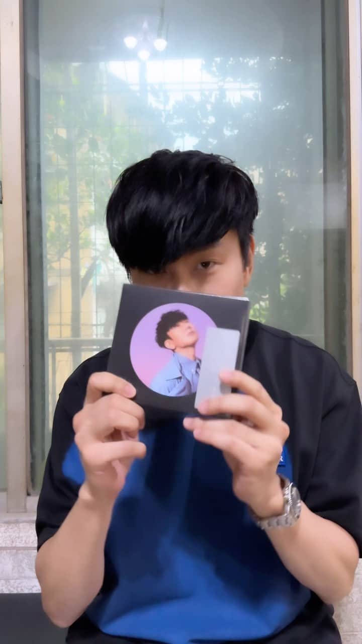 林俊傑のインスタグラム：「看完回放才發現自己真的有強迫症！ “Happily, Painfully After” CD is finally coming out! @jfj_productions   #林俊傑重拾快樂 實體專輯終於出爐！ #happilypainfullyafter」