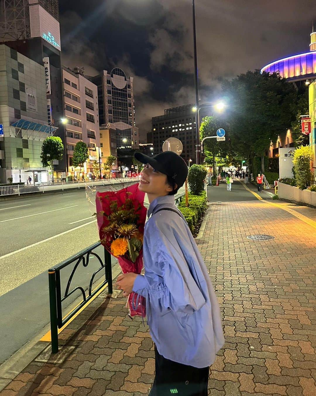 平美乃理さんのインスタグラム写真 - (平美乃理Instagram)「💐  学園祭の時にSeventeenさんからいただいた素敵なお花. @solace___official のかわいいブラウス着ていった日. #solace#ソレイス」9月4日 17時57分 - minori_taira