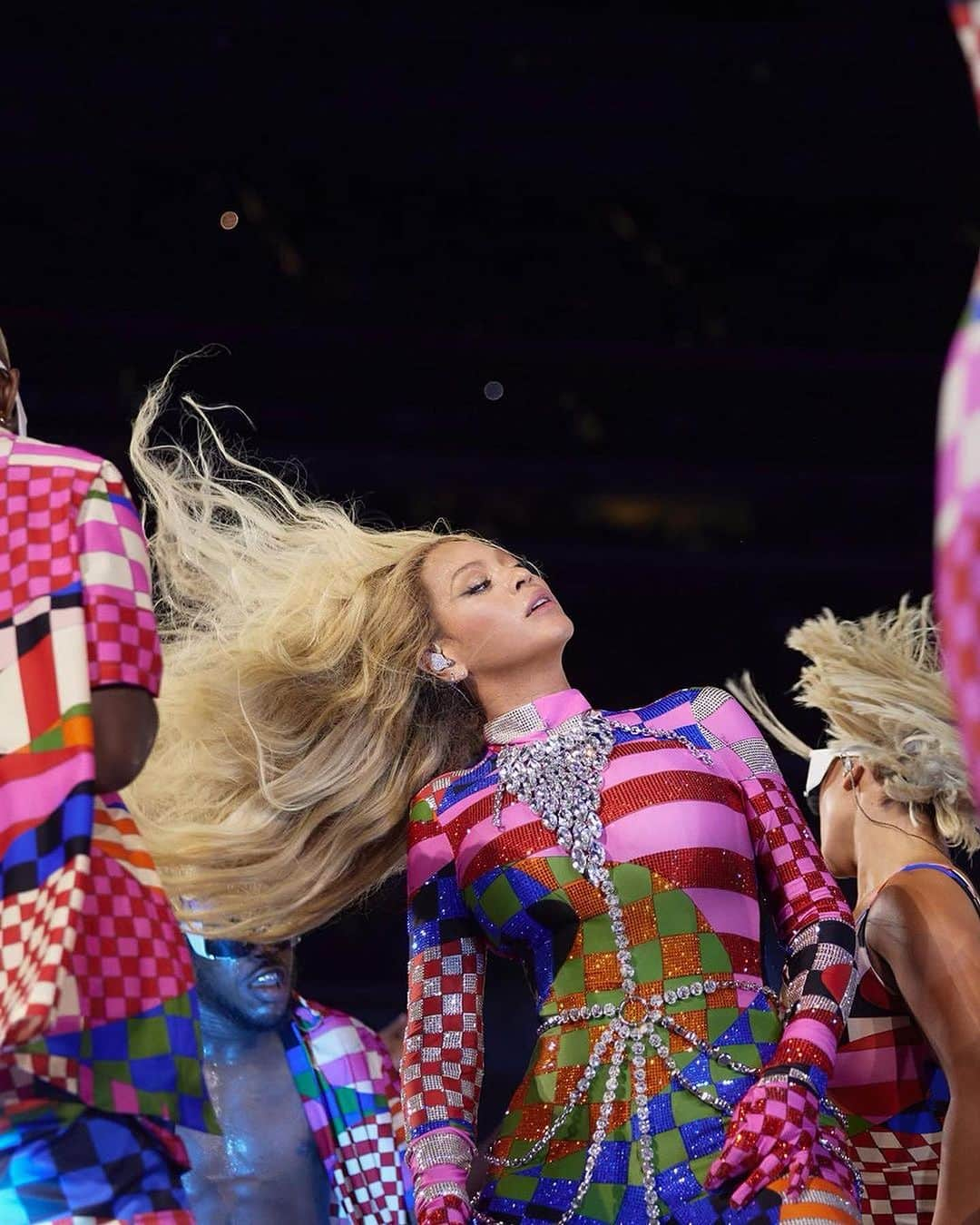 エミリオプッチさんのインスタグラム写真 - (エミリオプッチInstagram)「@beyonce wears a Pucci custom design by @camillemiceli for her Renaissance World Tour performance in Inglewood, Los Angeles on September 2nd.  We wish you the happiest birthday !   Stylist : @shionat   #Pucci #Beyoncé #renaissanceworldtour」9月4日 18時00分 - emiliopucci