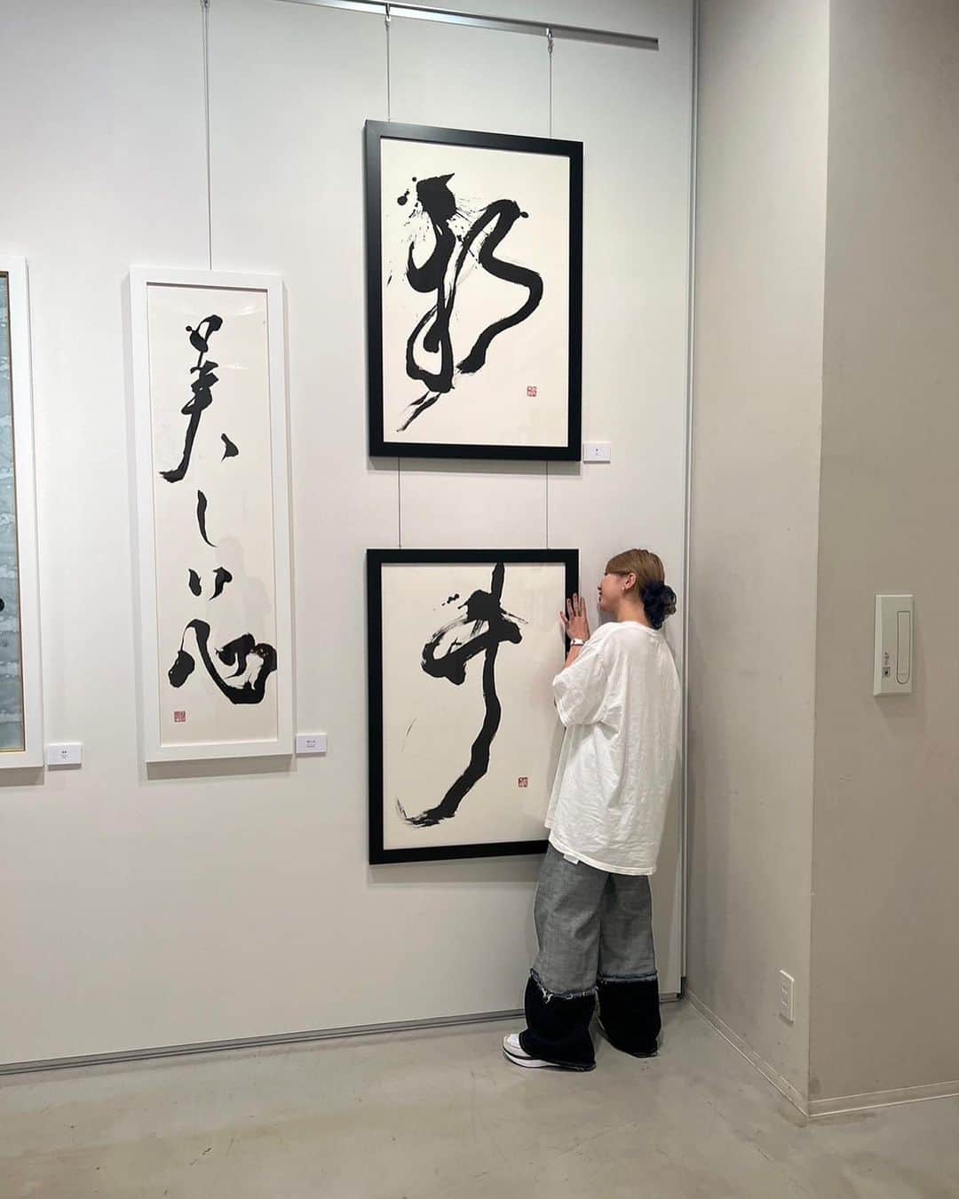のインスタグラム：「1週間展示していた作品達が撤収されていくのは少し寂しかったですね〜🥲 お疲れ！！！私の作品達😁👏✨  #煌々舞踊 #大阪」