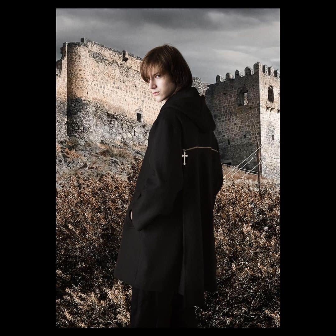 MILKBOYのインスタグラム：「MILKBOY 2023 Autumn Collection  KNIGHT COAT  #milkboy」