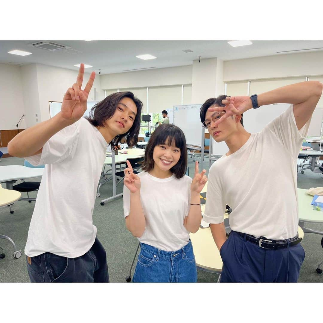 アトムの童さんのインスタグラム写真 - (アトムの童Instagram)「.  ／ 　みなさーーーん➰🤸🏻‍♀️🤸🏻🤸🏻‍♂️ ＼  お久しぶりにお耳を拝借致します👂🏻  #アトムの童 が 国際的なドラマアウォードである コンテントアジア賞2023🏆 ベストアジアドラマ部門 最優秀賞 を受賞致しました🙌🏻  皆様の愛のおかげです🫰🏻🌟 本当にありがとうございました🥹  ■『アトムの童』配信中 ■ [Disney+] 全話配信中！ [TVer] 期間限定で配信中！  #山﨑賢人 #松下洸平 #岸井ゆきの #岡部大 #馬場徹 #栁俊太郎 #六角慎司 #玄理 #飯沼愛 #林泰文 #西田尚美 #麻生祐未 #皆川猿時 #塚地武雅 #でんでん #風間杜夫 #山﨑努 #オダギリジョー #神田伯山  #大間々昂 #Natumi. #TBS  #ContentAsiaAwards2023 #contentasia   #いつも胸にワクワクを👾」9月4日 18時20分 - atom_no_ko_tbs