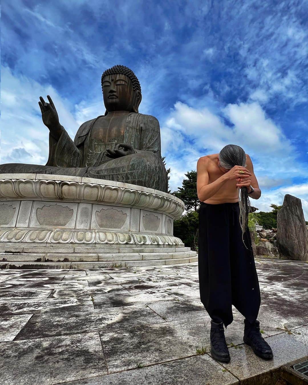 イマイアキノブのインスタグラム：「༄ 盛岡大佛 松園寺にて  #盛岡大仏 #松園寺 #thegreatbuddha」