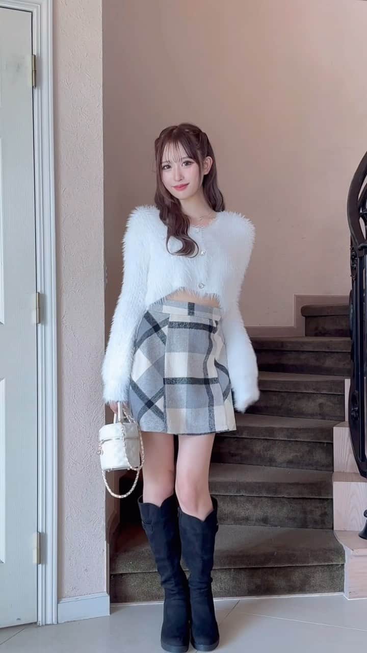 のインスタグラム：「LOOK BOOK🤍 @cherimi_official」