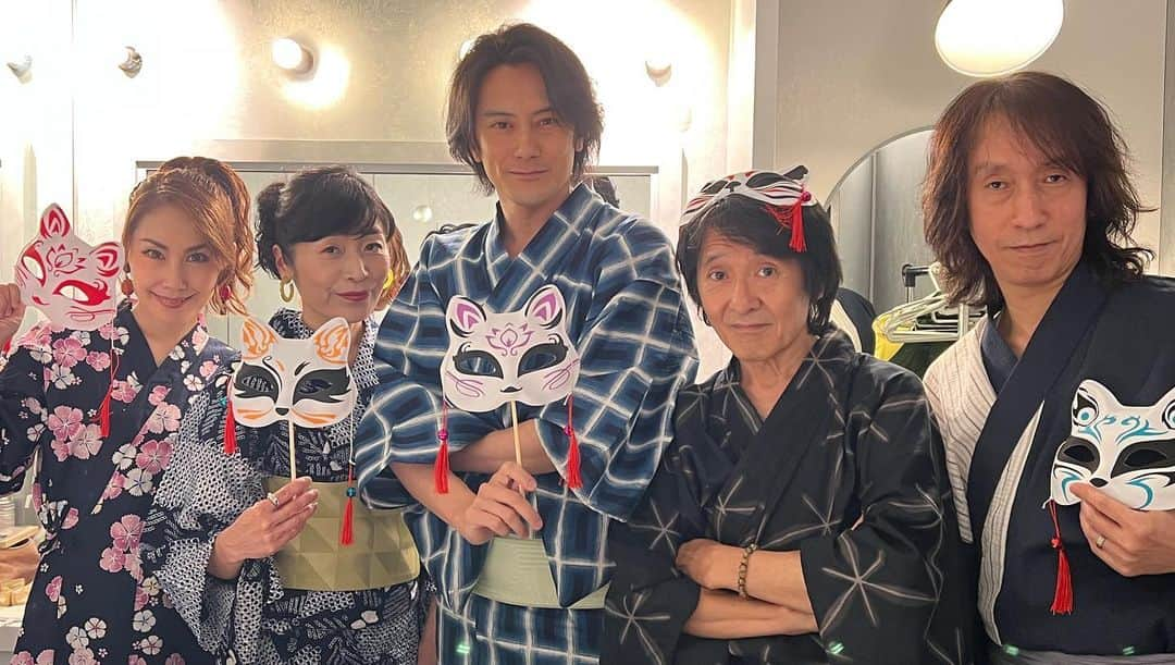 小西遼生さんのインスタグラム写真 - (小西遼生Instagram)「#夏の心音2023  全4公演終演しました ありがとうございました 祭りのあとに雨が降り、今日は涼しい 今年最後の夏の日を大好きな皆と心残りなく過ごせた最良の #晩夏の宴 と成りました  直接皆さんの楽しそうな表情が見れて、声が聞けて本当に幸せです  この晩夏の灯が皆さまにとってもいつまでも心地良く今年の夏の想い出と成りますように  #堺敦生 #一丸聡子 #会田桃子 #えがわとぶを   配信をご購入頂いた方は本日9/4の19時よりアーカイブが視聴可能となります。 昨晩は配信側の誤りでアーカイブ映像がそのまま視聴可能になっていたようです。また、最後に流れるエンディング動画が予定と異なるものが流れていたので、一部差し替えて配信いたします。お楽しみください。 配信でグッズも購入出来るので、買って♪」9月4日 9時54分 - ryosei_konishi_official