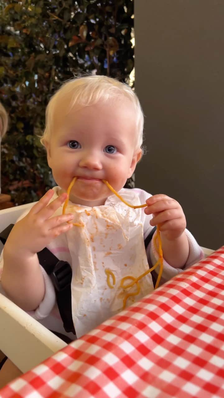 のインスタグラム：「girl is prepping for her Italian holiday 🍝🍕🇮🇹」