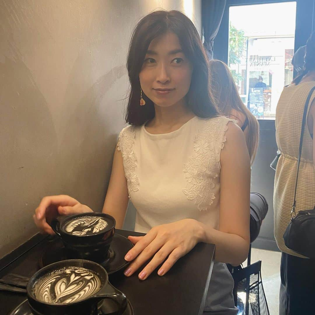 木谷有里さんのインスタグラム写真 - (木谷有里Instagram)「LATTE ART MANIA♥☕️ 飲める芸術🎨 美しすぎるラテアート✨  @latteartmania_tokyo  #ラテアート　#東京カフェ #外苑前　#latteartmania  #cafe #tokyocafe」9月4日 10時48分 - kitani_yuri