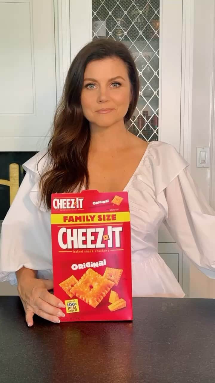 ティファニー・ティーセンのインスタグラム：「Do what you will with this information. Full recipe in #HereWeGoAgain」