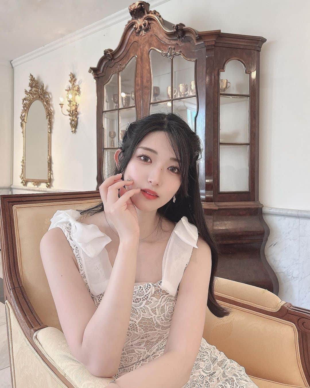れみぱんのインスタグラム：「夕方歩くと風が秋の風になってる😯」